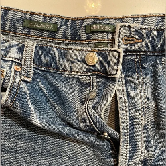 Wild Fable High-Rise Medium Wash Denim Cut-off Shorts Size 14 - Picture 5 of 5